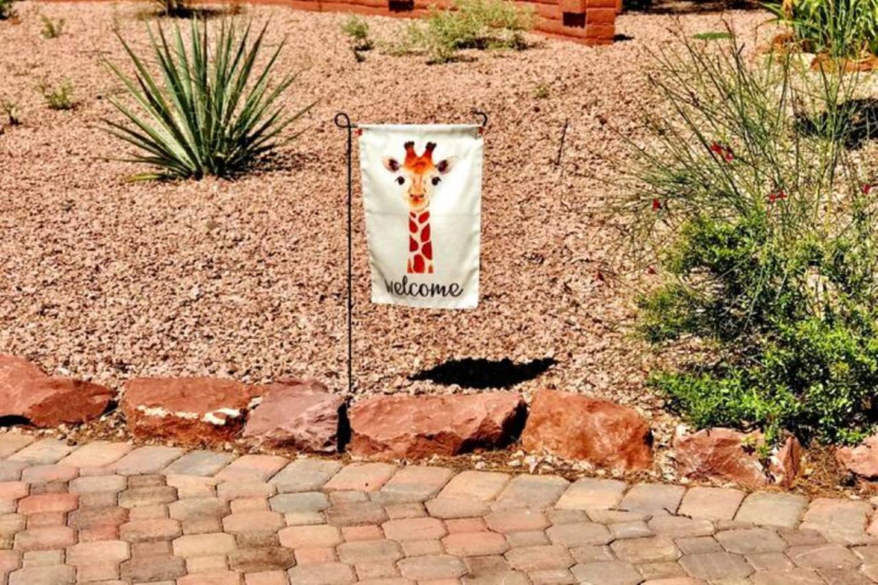 Red Rock Escape - Cozy King Bed & Gardens, Trails, Views, Red Rock Pass Holiday home Sedona